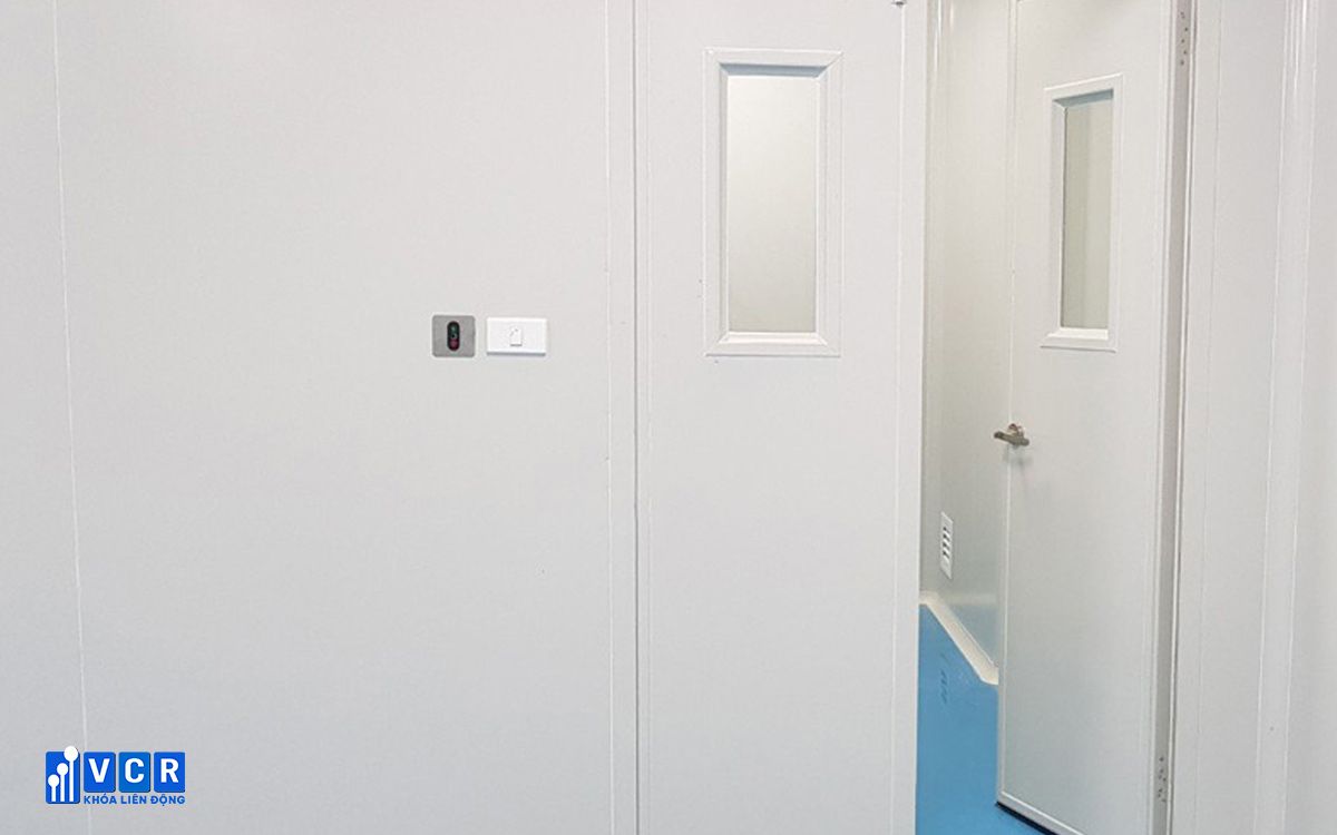 What is interlock door