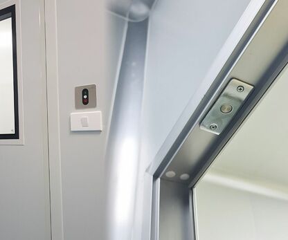 Why Cleanrooms Depend on Door Interlock Systems: Maintaining Airtight Integrity