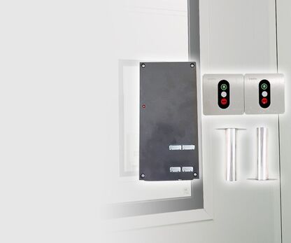 Khóa liên động lắp đặt nổi trong thiết bị phòng sạch