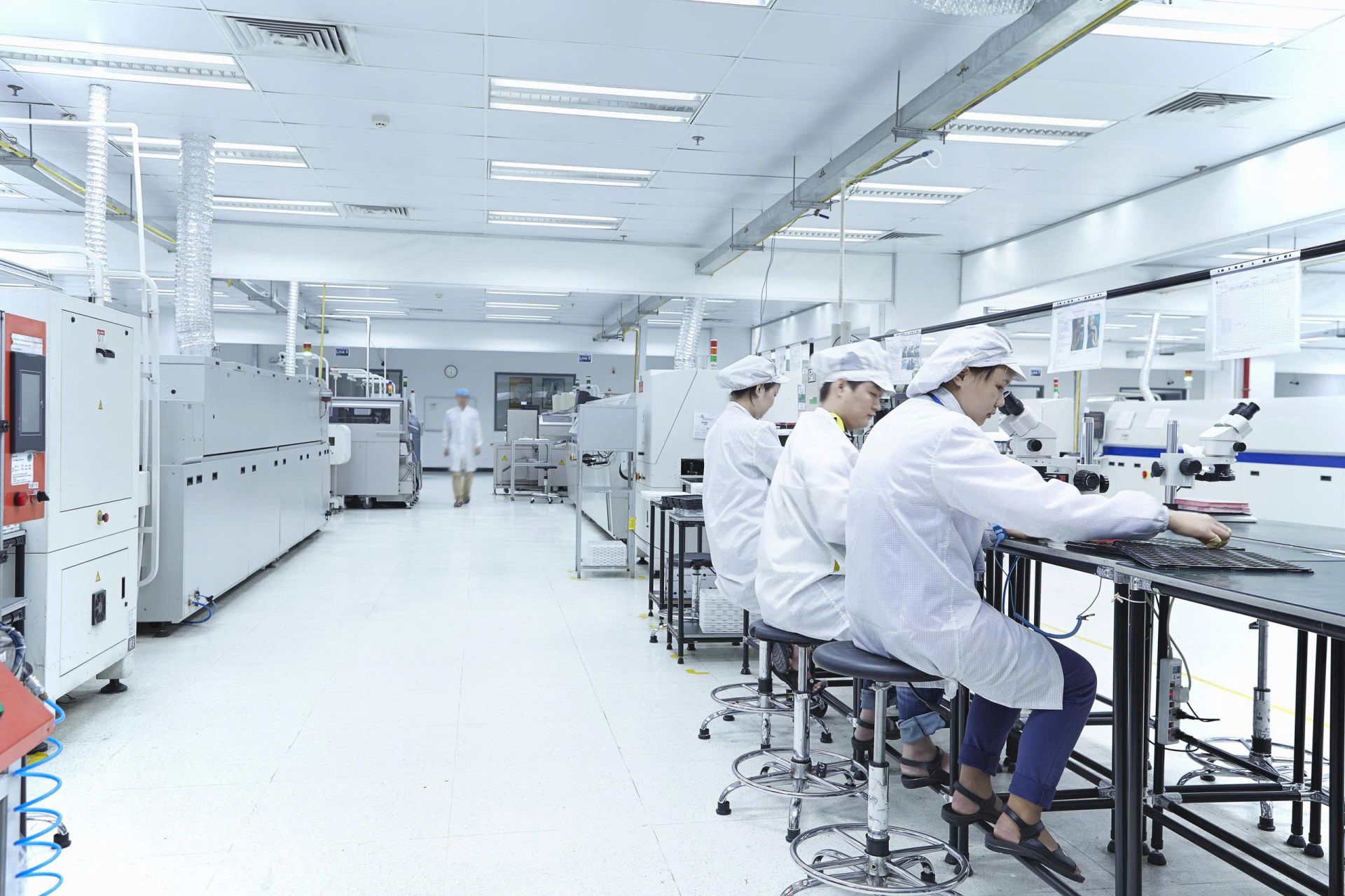 Lắp đặt Interlock phòng sạch đạt GMP: cần kiểm soát những gì?