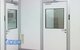 Hai cửa Airlock mở đồng thời ảnh hưởng đến phân vùng phòng sạch ra sao?